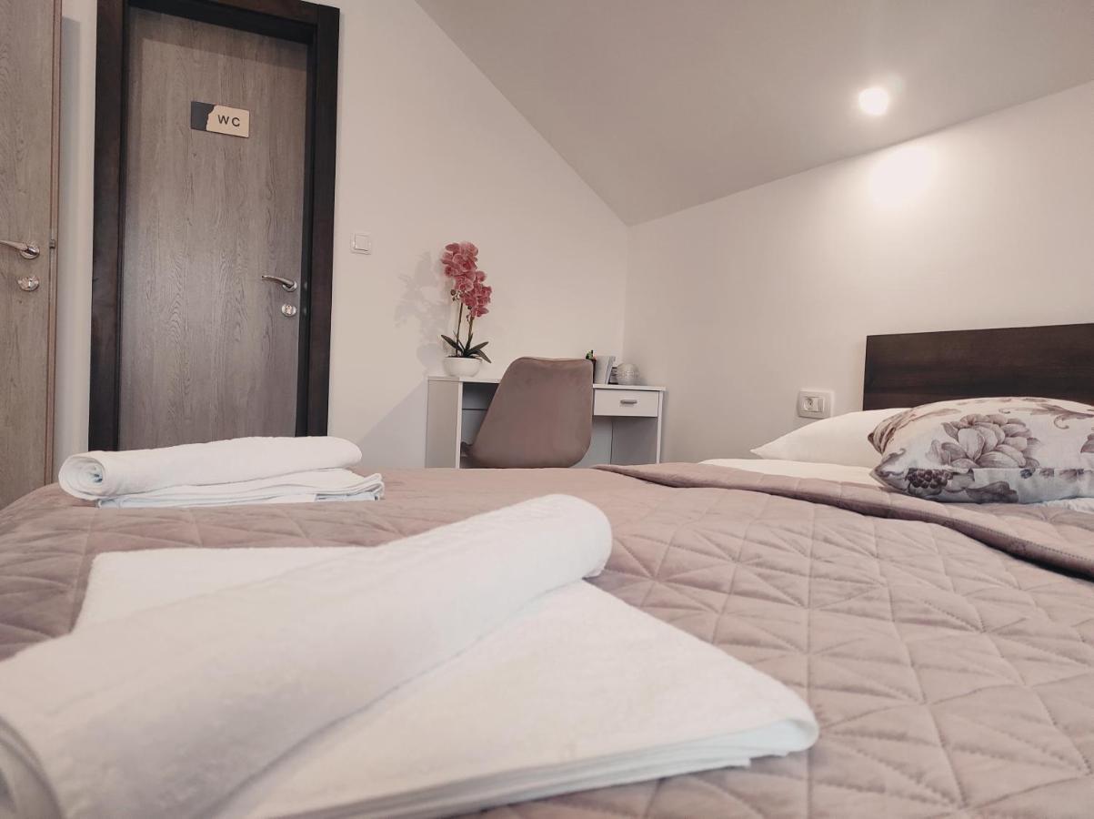 Deluxe Apartment With Jacuzzi - Patar Rakovica Exterior photo