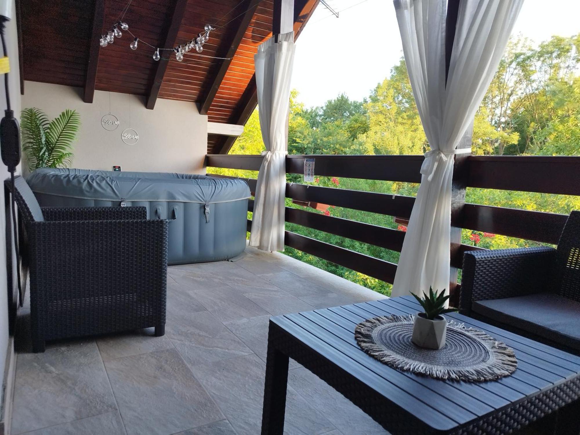 Deluxe Apartment With Jacuzzi - Patar Rakovica Exterior photo